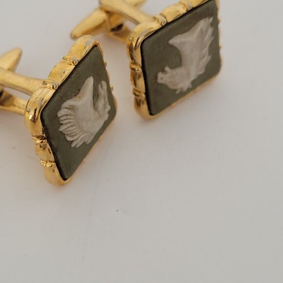 Wedgwood Jasperwear Cufflinks Set Gold Green Tone Horse Head England Square - Picture 6 of 7
